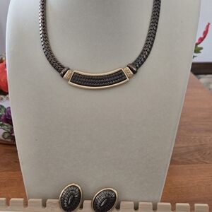 Elegant Gold and Black Jewelry Set